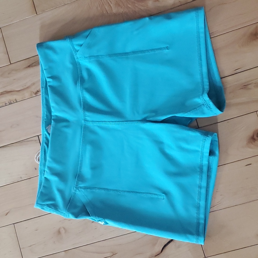 New Women's running fitted shorts Small Rabbit